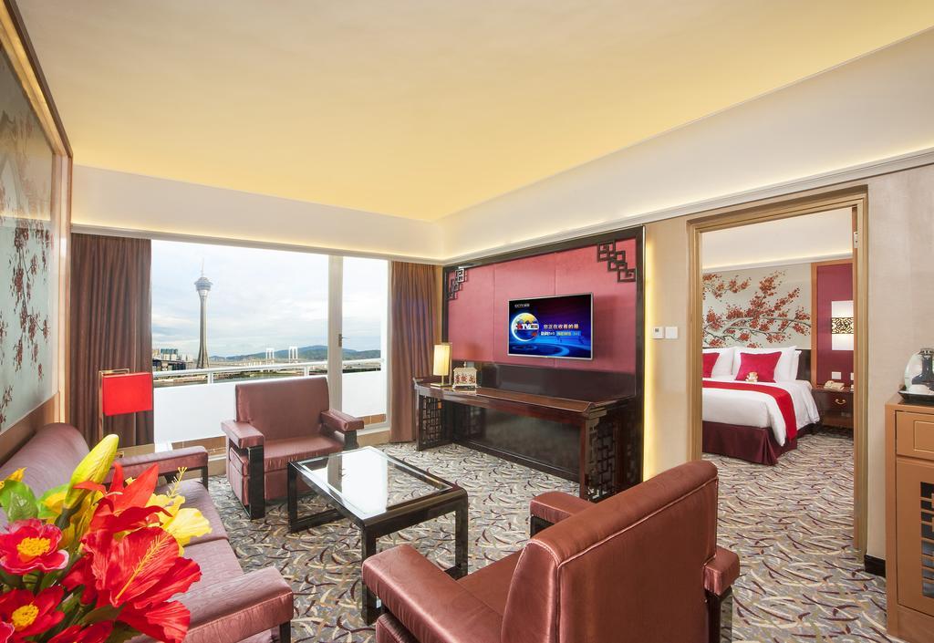 Riviera 4*